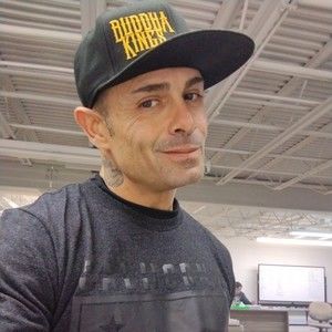 Meet your Posher, Devin